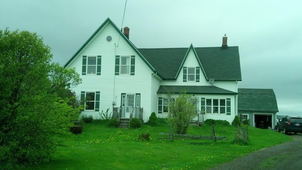 Lovely Green Gable Home Miscouche Zewnętrze zdjęcie